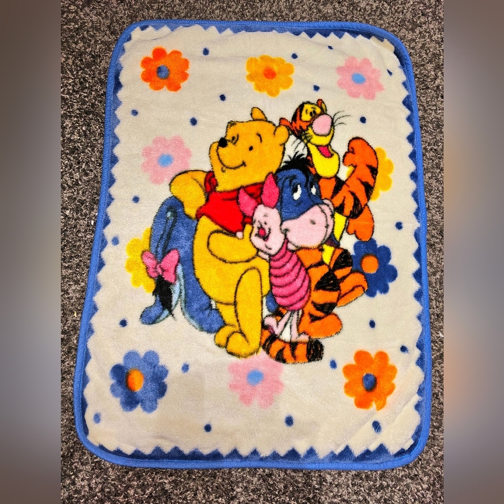 Vintage Winnie The Pooh And Friends Fleece Baby Blanket 40 × 30